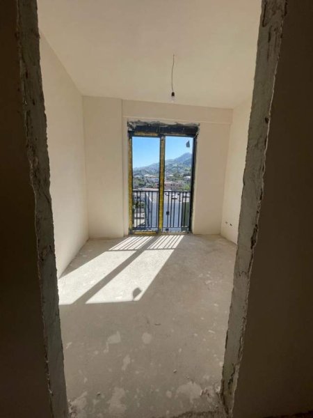 Tirane, shitet 3+1+BLK Kati 6, 132 m² 170.000 Euro (Spitali Amerikan 3)