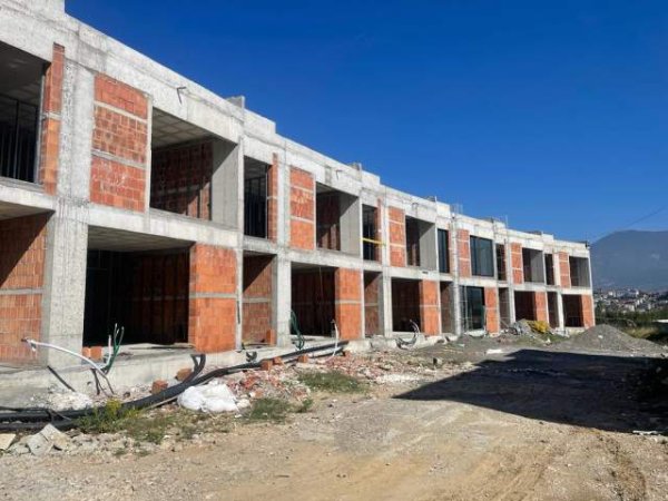 Tirane, shitet apartament 1+1 Kati 2, 65 m² 1.800 Euro/m2 (Autostrada Teg)