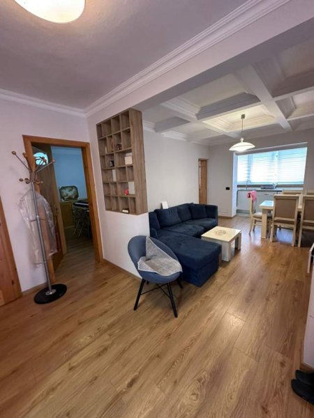 Tirane, jepet me qera apartament 2+1 Kati 3, 80 m² 500 Euro
