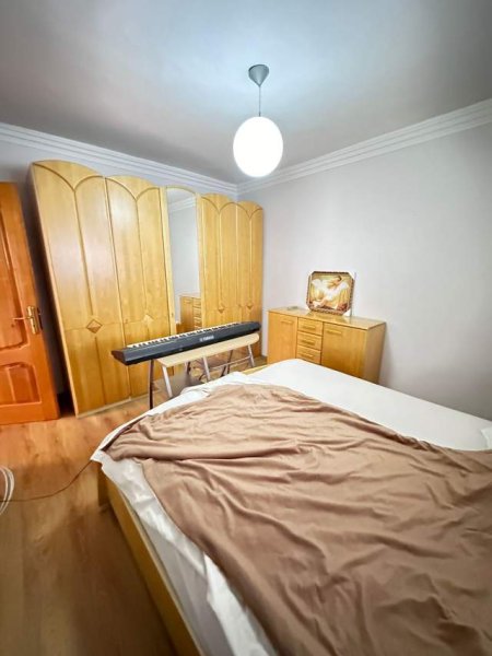 Tirane, jepet me qera apartament 2+1 Kati 3, 80 m² 500 Euro