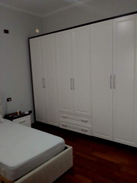 Tirane, jepet me qera Vile 1+1+BLK Kati 2, 75 m² 400 Euro (Qyteti Studenti)