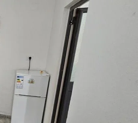 Tirane, jepet me qera ambjent biznesi Kati 0, 70 m² 600 € (Komuna E Parisit)