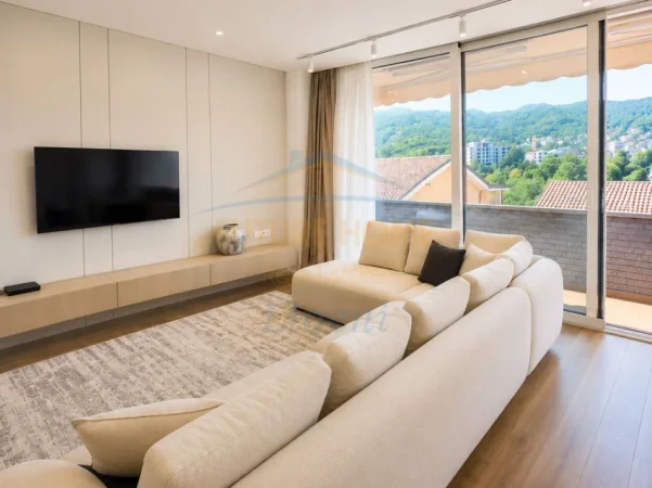 Tirane, jepet me qera apartament 2+1+Ballkon Kati 4, 142 m² 1.500 € (Liqeni i Thate)