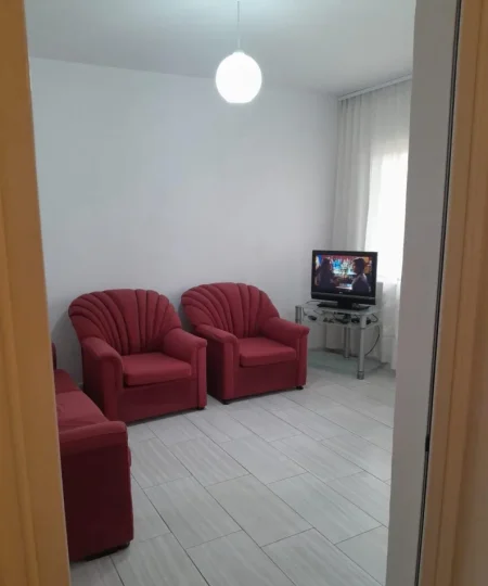 Tirane, jepet me qera apartament 1+1 Kati 5, 60 m² 400 € (Rruga Bardhyl)
