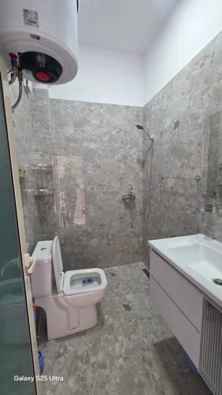 Tirane, jepet me qera apartament 1+1 Kati 1, 25 m² 370 € (Fakulteti I Ekonomise)