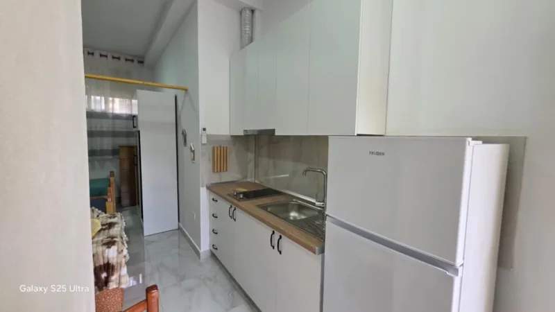 Tirane, jepet me qera apartament 1+1 Kati 1, 25 m² 370 € (Fakulteti I Ekonomise)
