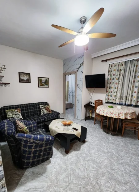 Tirane, jepet me qera apartament 2+1 Kati 6, 114 m² 1.000 € (21 Dhjetori)