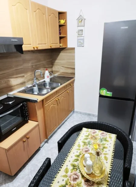 Tirane, jepet me qera apartament 2+1 Kati 6, 114 m² 1.000 € (21 Dhjetori)