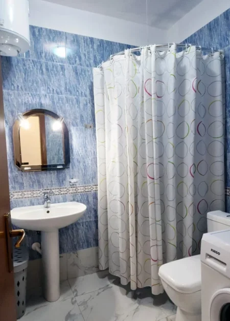 Tirane, jepet me qera apartament 2+1 Kati 6, 114 m² 1.000 € (21 Dhjetori)