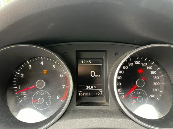 Tirane, shes makine VW GOLF 6 Benzin+Gaz, e bardhë manuale Klima 167.000 km 5.700 €