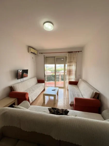 Tirane, jepet me qera apartament 2+1+Aneks+Ballkon Kati 8, 650 € (rruga don bosko)