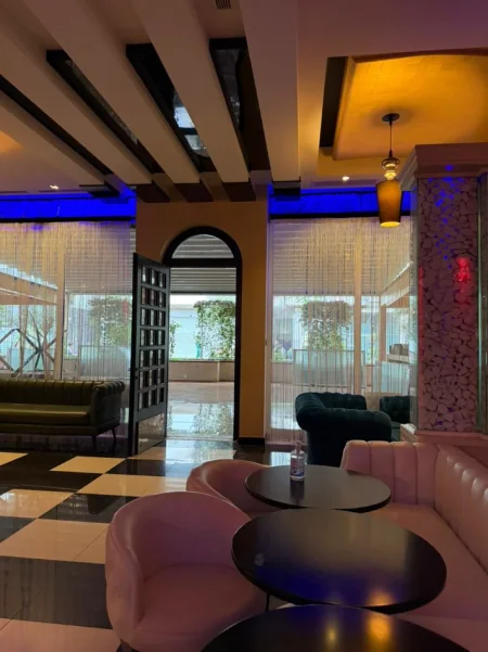 Tirane, shitet lokal Kati 0, 600 m² 1.300.000 € (Don Bosko)
