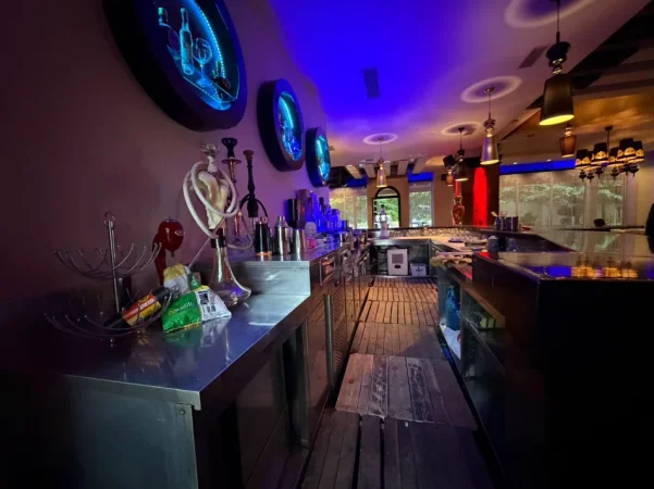 Tirane, shitet lokal Kati 0, 600 m² 1.300.000 € (Don Bosko)