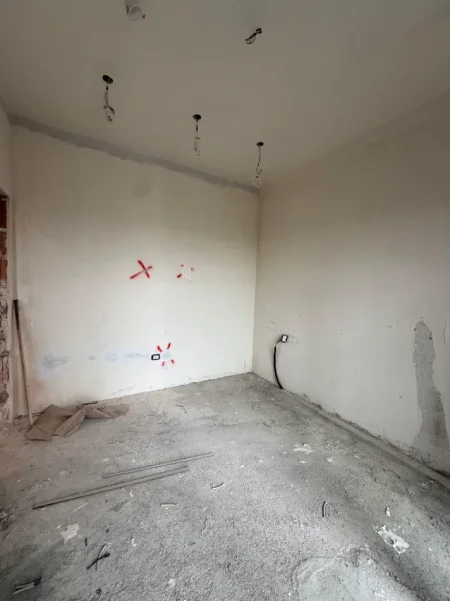 Tirane, shitet apartament 1+1 Kati 2, 54 m² 120.001 € (Rezidenca Henke, perballe Spitalit Amerikan 3)