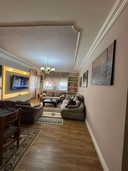 Tirane, shitet apartament 3+1+Ballkon Kati 6, 161 m² 215.000 € (Astir)
