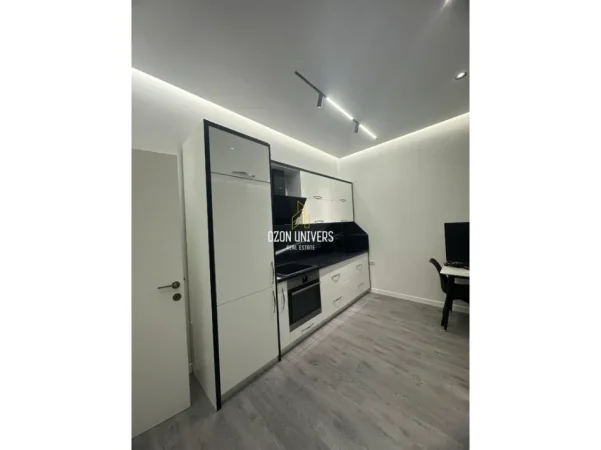 Tirane, jepet me qera apartament 1+1+Ballkon Kati 2, 70 m² 700 € (Stadiumi Air Albania)