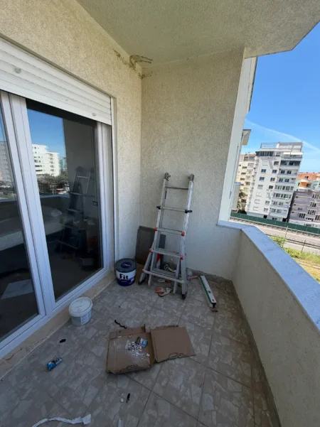 Durres, shitet apartament 1+1+Ballkon Kati 5, 65 m² 85.000 € (Shkembi kavajes)