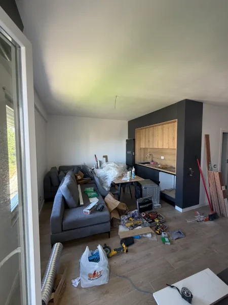 Durres, shitet apartament 1+1+Ballkon Kati 5, 65 m² 85.000 € (Shkembi kavajes)
