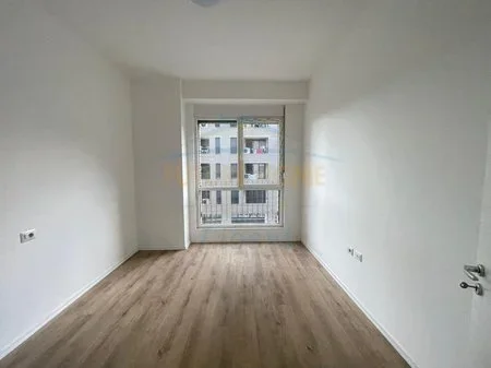 Tirane, shitet apartament 3+1 Kati 2, 143 m² 300.000 € (FUSHA E AVIACIONIT)