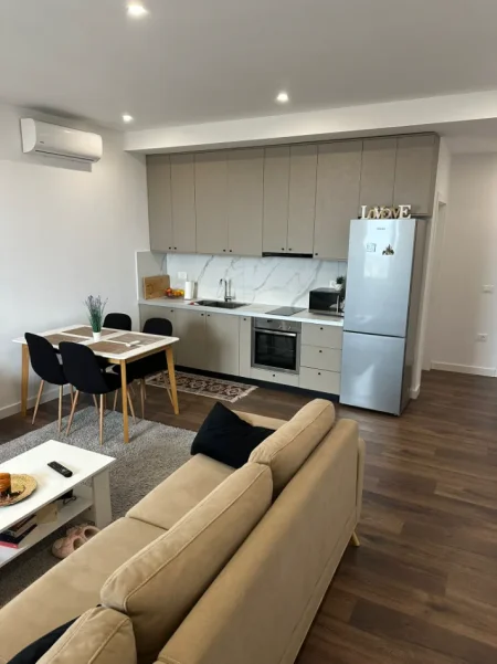 🏡 JEPET HYRJE  1+1 ME QERA NË ALI DEM , AFER MANGALEM🏡,  450 MIJE LEKE