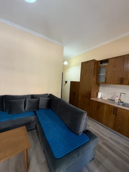 Durres, shitet garsonier 1+1 Kati 1, 40 m² 60.000 € (Shkembi kavajes)
