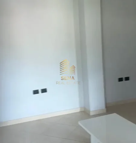 Tirane, jepet me qera apartament 1+1+Ballkon Kati 2, 65 m² 350 € (Kinostudio)