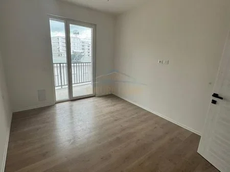 Tirane, shitet apartament 2+1 Kati 3, 88 m² 145.000 € (PASKUQAN,ALBULENA)