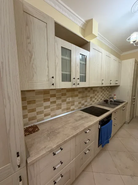 Durres, shitet apartament 1+1+Ballkon Kati 1, 70 m² 80.000 € (Shkembi kavajes)