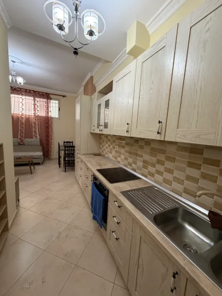 Durres, shitet apartament 1+1+Ballkon Kati 1, 70 m² 80.000 € (Shkembi kavajes)