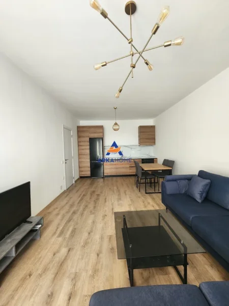 Tirane, jepet me qera apartament 1+1+Ballkon Kati 11, 70 m² 630 € 