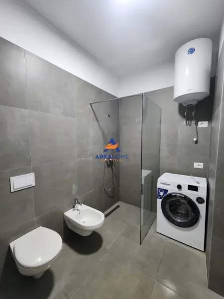 Tirane, jepet me qera apartament 1+1+Ballkon Kati 11, 70 m² 630 € 