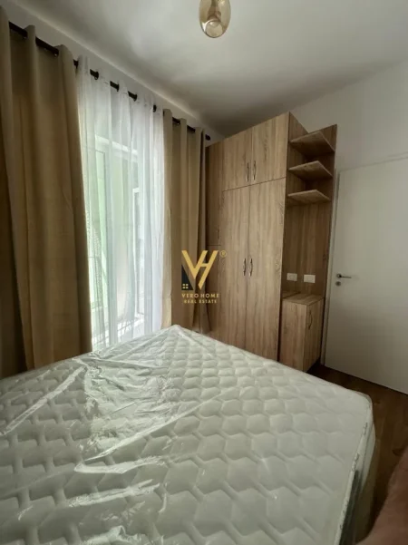 Tirane, jepet me qera apartament 1+1+Ballkon Kati 2, 60 m² 450 € (ALI DEMI)