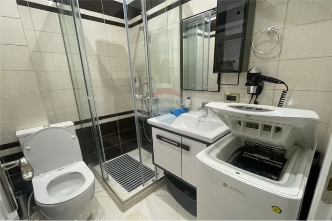 Vlore, shitet garsonier 1+1 Kati 4, 42 m² 115.000 € (Rruga Dhimitër Konomi, Vlore)