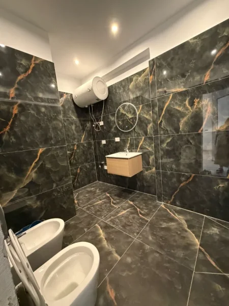 Tirane, shitet apartament 1+1+Ballkon Kati 12, 72 m² 165.000 € (Golden Park, perballe Spitalit Amerikan 3)
