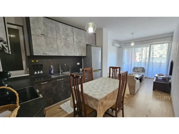 Tirane, jepet me qera apartament 1+1+Ballkon Kati 6, 60 m² 550 € 