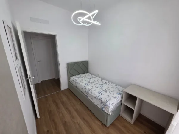 Tirane, jepet me qera apartament 2+1+Ballkon , 80 m² 550 € (Ali Demi)