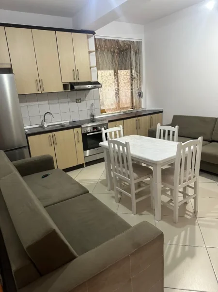 Jepet me Qera Hyrje 2+1 në Allias, tek Myslym Keta,  350 mije leke