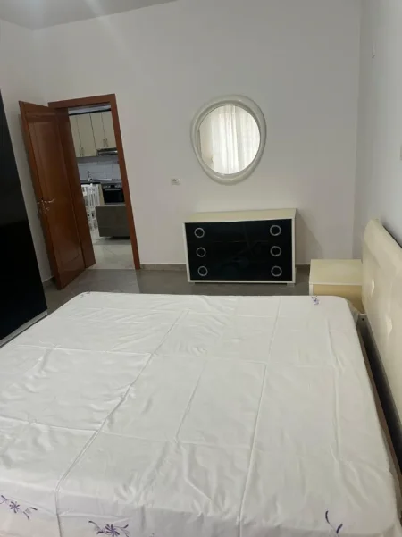 Jepet me Qera Hyrje 2+1 në Allias, tek Myslym Keta,  350 mije leke
