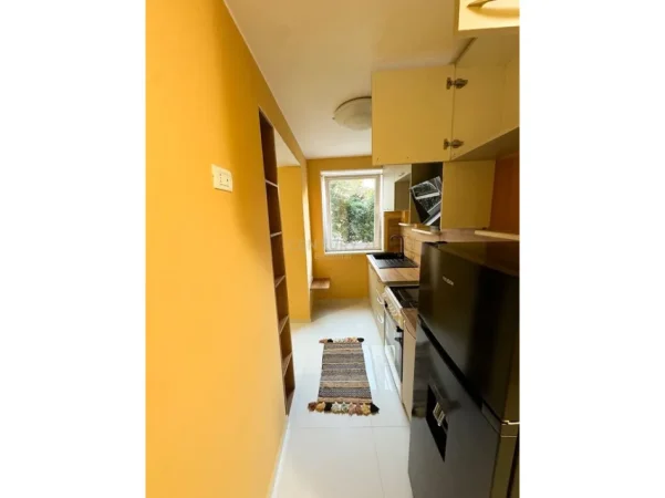 Tirane, jepet me qera apartament 2+1+Aneks+Ballkon Kati 2, 72 m² 800 € 