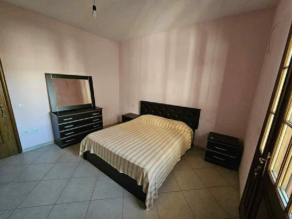 Durres, jepet me qera apartament 2+1 Kati 2, (Cezma Ferres, Durres)