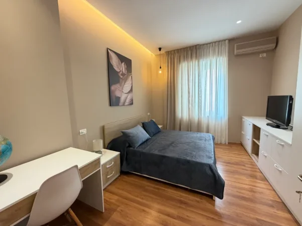 Tirane, jepet me qera apartament , 80 m² 1.300 € 