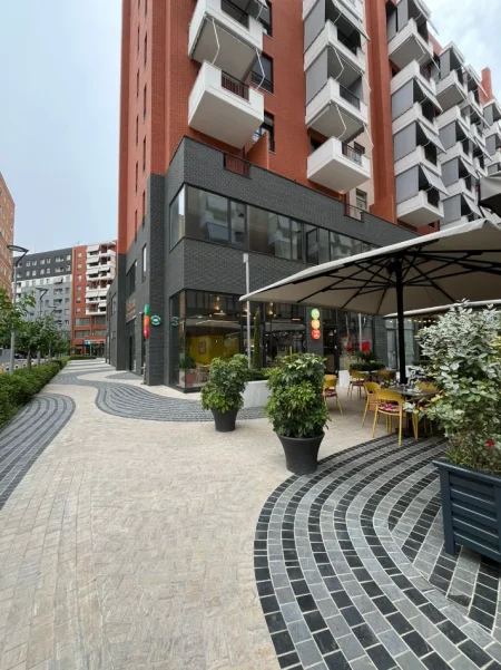 Tirane, jepet me qera zyre Kati 3, 970 m² 16.490 € (Rruga Kavajes)