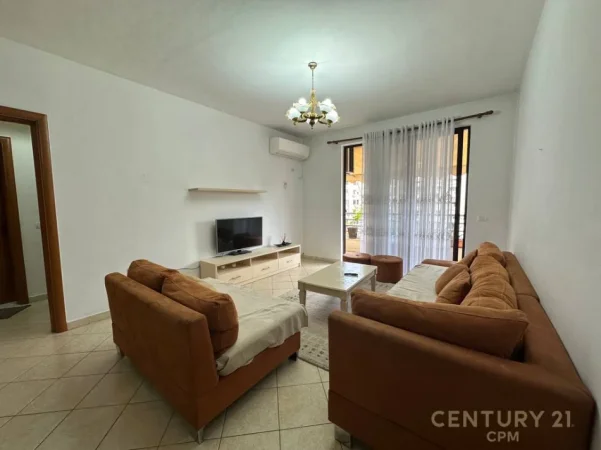 Tirane, jepet me qera apartament 3+1+Aneks+Ballkon Kati 5, 120 m² 700 € (Hipoteka)