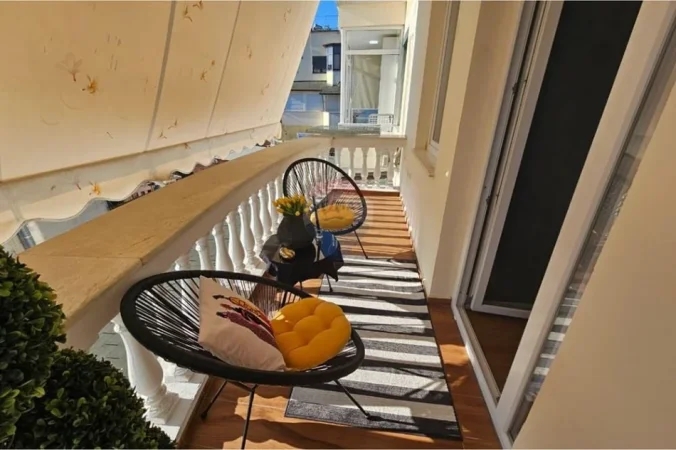 Shqiperi, jepet me qera apartament 1+1+Ballkon , 70 m² 800 € 