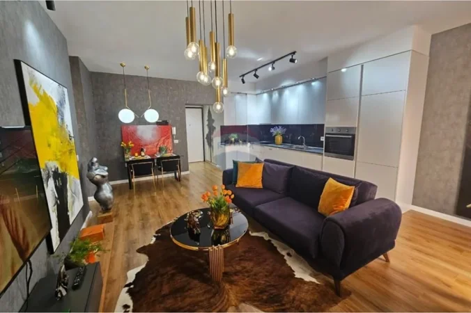 Shqiperi, jepet me qera apartament 1+1+Ballkon , 70 m² 800 € 