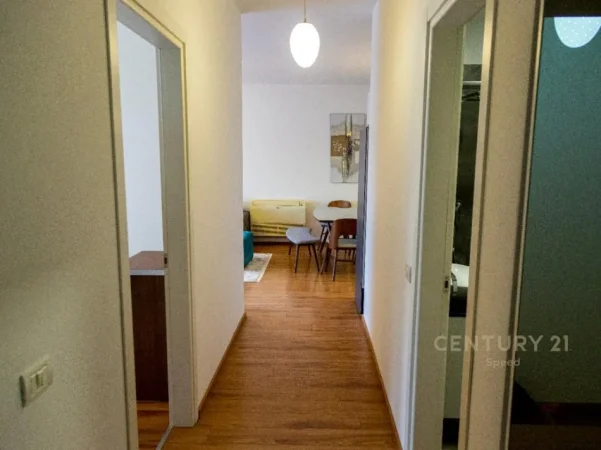 Tirane, jepet me qera apartament 2+1+Aneks+Ballkon Kati 7, 105 m² 750 € (Green City)