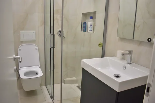 Tirane, jepet me qera apartament 3+1+Aneks+Ballkon Kati 7, 1.200 € 