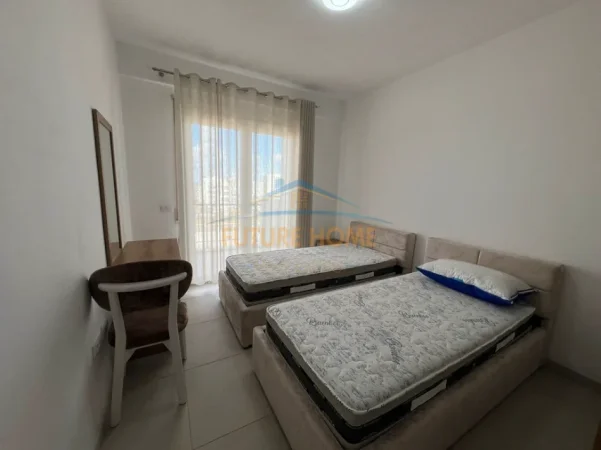 Tirane, jepet me qera apartament 2+1+Ballkon Kati 5, 85 m² 500 € (Ish Dogana)