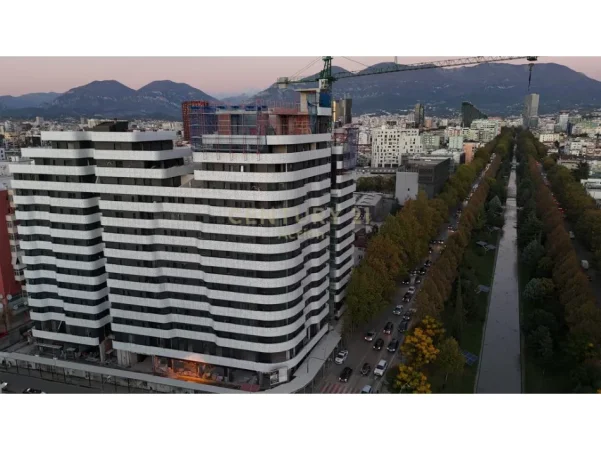 Tirane, jepet me qera ambjent biznesi Kati 0, 100 m² 4.200 € 
