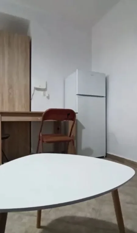 Tirane, jepet me qera garsonier , 35 m² 450 € (21 DHJETORI)